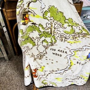 Winnie the Pooh Map Blanket
